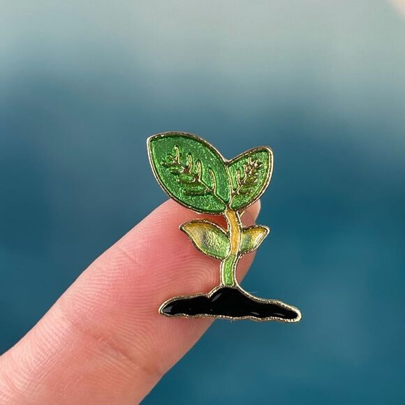 Green Sprout & Dirt Enamel Pin/ Brooch Lapel - Picture 1 of 6